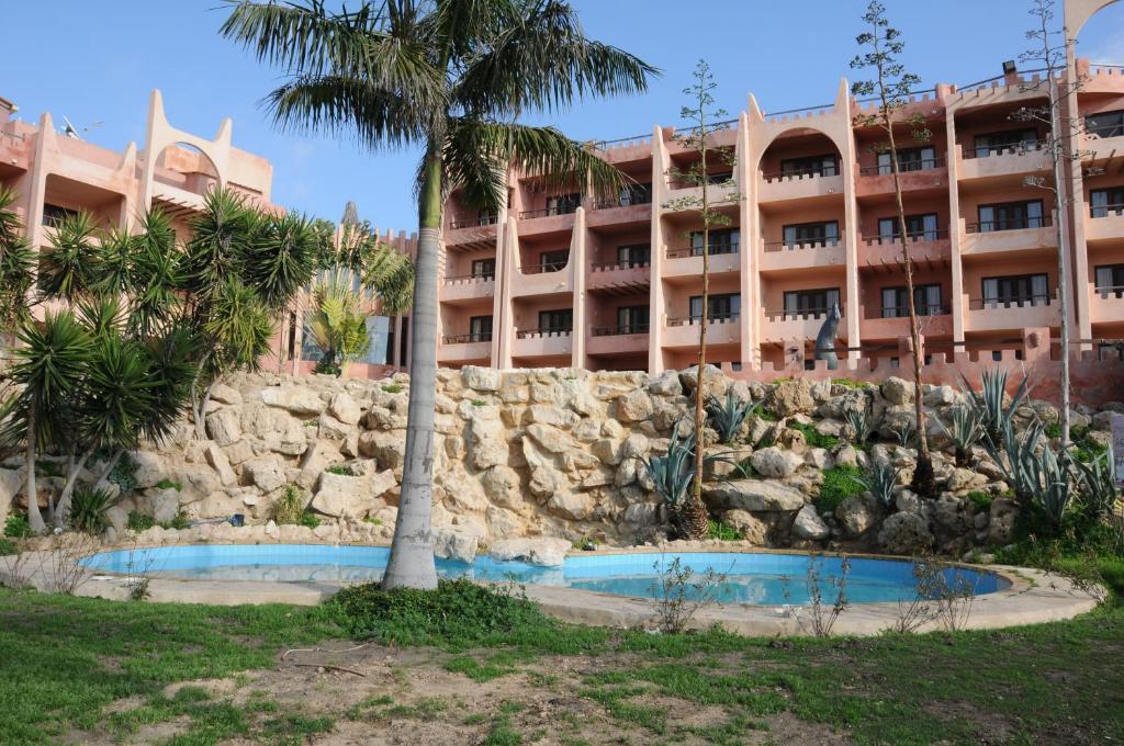 Africana Hotel & Spa Qaryat Shakush Bagian luar foto