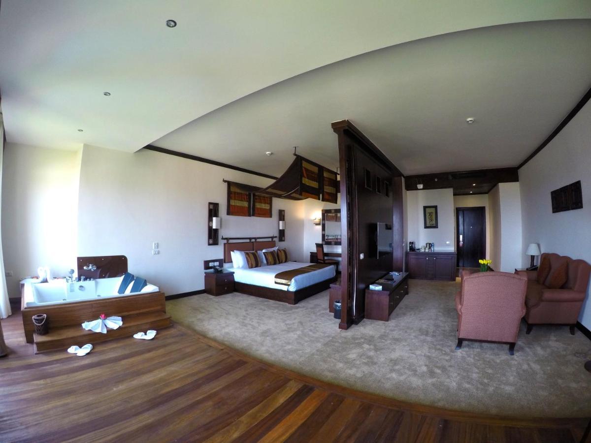 Africana Hotel & Spa Qaryat Shakush Bagian luar foto